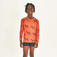 Charger l'image dans la galerie, Model Front: Uv Line T-Shirt Longsleeve Acqua Zebra Inf Upf50+