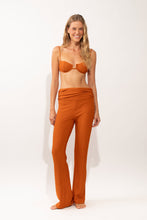 Charger l'image dans la galerie, Model Front: Rio De Sol Pantalon De Plage Ferrugo Murana Pants
