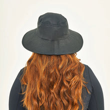 Charger l'image dans la galerie, Model Back: Uv Line Chapeau Souple/Capeline Hat Lyon Nac L Fem Black Upf50+