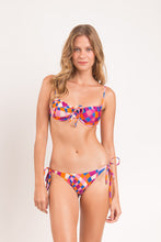 Charger l'image dans la galerie, Model Front: Rio De Sol Haut Top Funny Balconet-Tie