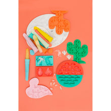 Charger l'image dans la galerie, Image 06: Sunnylife Pique-Nique Flamingo Ice Trays