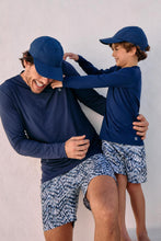 Charger l'image dans la galerie, Image 08: Uv Line Bermuda / Short Pour Homme Shorts Acqua Boxer Tie Dye Blue Upf50+