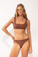 Charger l'image dans la galerie, Model Front: Rio De Sol Haut Top Sand-Cappuccino Mary