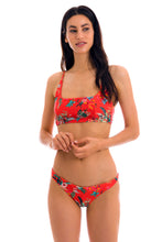 Charger l'image dans la galerie, Model Front: Rio De Sol Ensemble Set Wildflowers Bra-Sport Lisboa