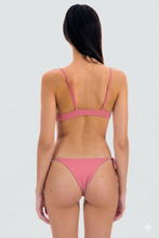 Charger l'image dans la galerie, Model Back: Rio De Sol Haut Top Confetti Mila