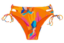 Charger l'image dans la galerie, Model Front: Rio De Sol Bas Bottom Orange-Bloom Madrid