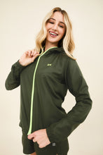 Charger l'image dans la galerie, Gallery: Uv Line Fitness Robes Bag-Foldable Windbreaker Jacket Verde Militar