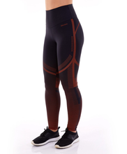 Charger l'image dans la galerie, Model Front: Alto Giro Fitness Bas Legging Bodytex Ii Com Degrade Preto