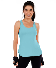 Charger l'image dans la galerie, Model Front: Alto Giro Fitness Haut Regata Skin Fit Alongada Gola V Azul Waters