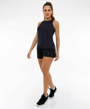 Charger l'image dans la galerie, Model Front: Alto Giro Fitness Bas Shorts Bahamas Elastic Abertura Lateral Preto