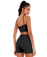 Charger l'image dans la galerie, Model Back: Alto Giro Fitness Haut Top Blakout Soft Preto