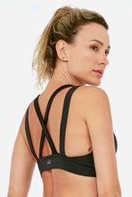 Charger l'image dans la galerie, Model Back: Alto Giro Fitness Haut Top Up Co2 Com Recortes Atlanta Preto