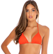 Charger l'image dans la galerie, Model Front: Luli Fama Haut Top Seamless Fuego Orillas Del Mar