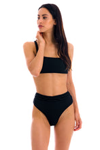 Charger l'image dans la galerie, Model Front: Rio De Sol Ensemble Set St-Tpz-Black Reto Hotpant-High