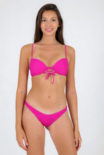 Charger l'image dans la galerie, Model Front: Rio De Sol Haut Top Cotele-Amaranto Balconet-Pushup