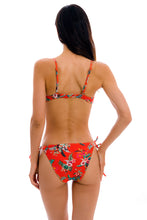 Charger l'image dans la galerie, Model Back: Rio De Sol Haut Top Wildflowers Balconet-Pushup