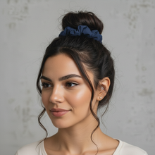 Charger l'image dans la galerie, Image 03: Rio De Sol Chouchou Navy Scrunchie
