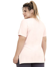 Charger l'image dans la galerie, Model Back: Alto Giro Fitness Haut T-Shirt Skin Fit Silk Gola Plus Rosa Respire
