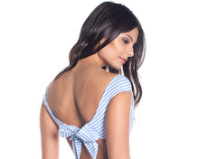 Charger l'image dans la galerie, Model Back: Saha Haut Top Aurora Floral Sweetness
