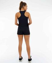Charger l'image dans la galerie, Model Back: Alto Giro Fitness Bas Shorts Bahamas Elastic Abertura Lateral Preto
