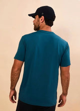 Charger l'image dans la galerie, Model Back: Uv Line T-Shirt Pour Homme T-Shirt New Fit Masc Petroleo Upf50+
