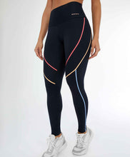 Charger l'image dans la galerie, Model Front: Alto Giro Fitness Bas Legging Hyper Galoes E Bolso Preto
