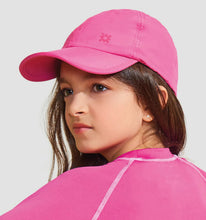 Charger l'image dans la galerie, Model Front: Uv Line Casquette Cap Teens Colors Inf Pink Upf50+
