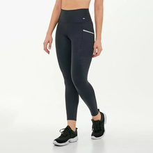 Charger l'image dans la galerie, Model Front: Alto Giro Fitness Bas Legging Hyper Com Laser Lateral Preto
