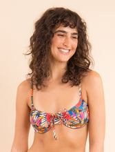 Charger l'image dans la galerie, Model Front: Rio De Sol Haut Top Jungle Balconet-Tie
