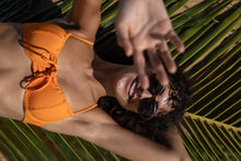 Charger l'image dans la galerie, Image 06: Rio De Sol Haut Top Dots-Mango Balconet-Tie
