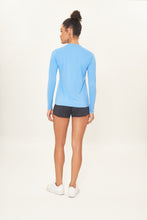 Charger l'image dans la galerie, Model Back: Uv Line T-Shirt Camiseta Uv X Pro Ml Azul Claro Upf50+
