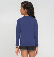 Charger l'image dans la galerie, Model Back: Uv Line T-Shirt Longsleeve Uvpro Kids Navy Blue Upf50+
