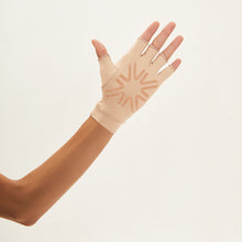 Charger l&#39;image dans la galerie, Short Glove Chocolate UPF50+
