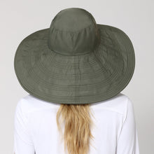 Charger l'image dans la galerie, Model Back: Uv Line Chapeau Souple/Capeline Hat Beverly Hills I18 Fem Green Militar Upf50+
