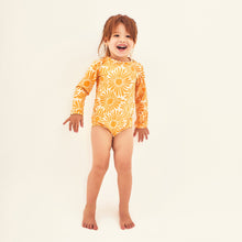 Charger l'image dans la galerie, Model Front: Uv Line Maillot De Bain Bébé Baby Solar Amarelo Upf50+

