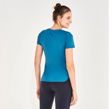 Charger l'image dans la galerie, Model Back: Alto Giro Fitness Haut T-Shirt Skin Fit Frases Inspiracionais Verde Strong
