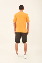 Charger l'image dans la galerie, Model Back: Uv Line T-Shirt Longsleeve Uvpro Masc Orange Upf50+
