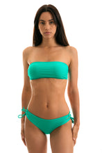 Charger l'image dans la galerie, Model Front: Rio De Sol Bas Bottom Bahamas Reto
