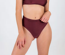 Charger l'image dans la galerie, Gallery: Rio De Sol Bas Bottom Barolo Hotpants
