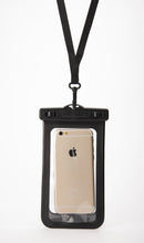 Charger l'image dans la galerie, Model Back: Seawag Sac De Plage Waterproof Case Black
