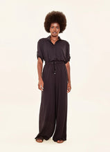 Charger l'image dans la galerie, Model Front: Uv Line Pantalon De Plage Pantalona Preto Upf50+
