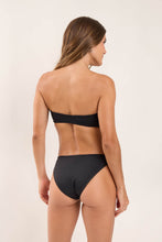 Charger l'image dans la galerie, Model Back: Wednesday In Hawaii By Rio De Sol Ensemble Set Lava Lani Waikiki
