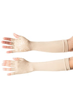 Charger l'image dans la galerie, Model Front: Uv Line Gants Long Gloves Uni Chocolate Upf50+
