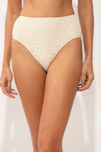 Charger l'image dans la galerie, Gallery: Rio De Sol Bas Bottom Brisa-Offwhite Hotpants

