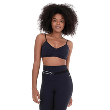 Charger l'image dans la galerie, Model Front: Alto Giro Fitness Haut Top Bodytex Costas Decotada Preto
