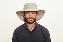 Charger l'image dans la galerie, Model Front: Uv Line Chapeau Souple/Capeline Hat Safari L Masc Sand Upf50+
