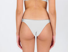 Charger l'image dans la galerie, Image 06: Rio De Sol Bas Bottom Shimmer-White Essential
