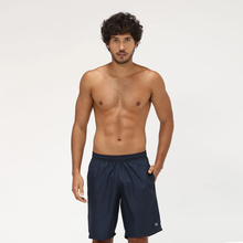 Charger l'image dans la galerie, Model Front: Uv Line Bermuda / Short Pour Homme Shorts New Fit Br Masc Navy Blue Upf50+
