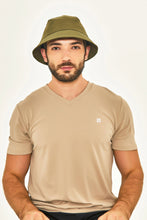 Charger l'image dans la galerie, Model Front: Uv Line Bob Hat Toronto Colors Masc Military Green Upf50+
