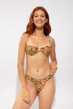 Charger l'image dans la galerie, Model Front: Rio De Sol Haut Top Yellow-Feline Zaya

